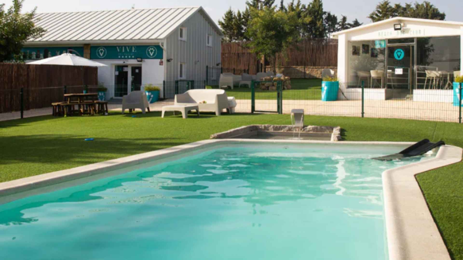 Piscina para perros Vivepets Las Rozas